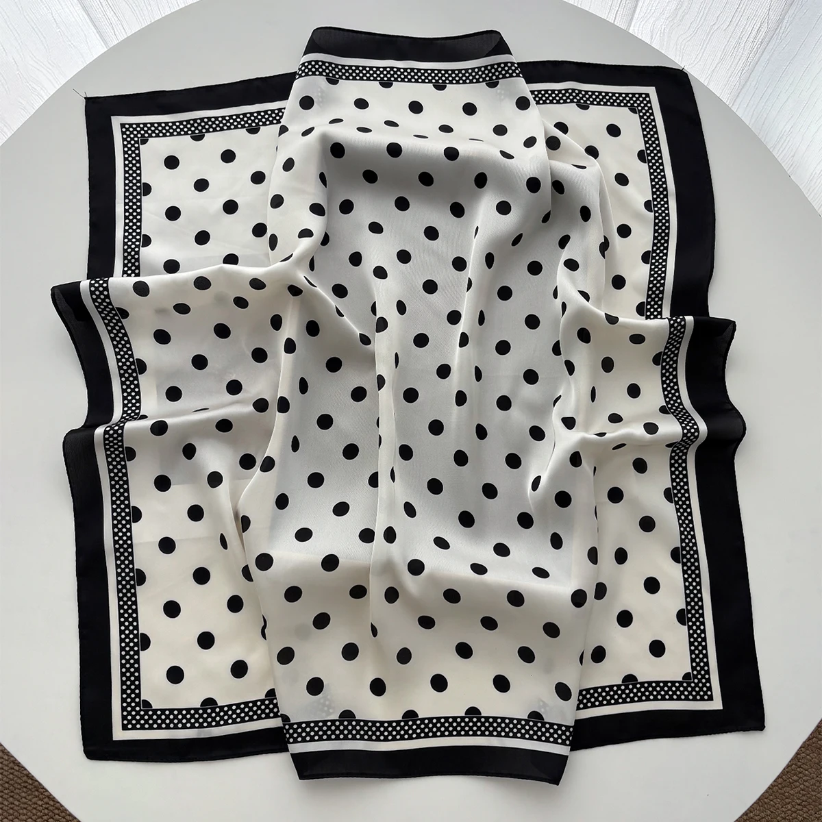Women Elegant Soft Satin Squar - Scarf Silk Square recension och pris